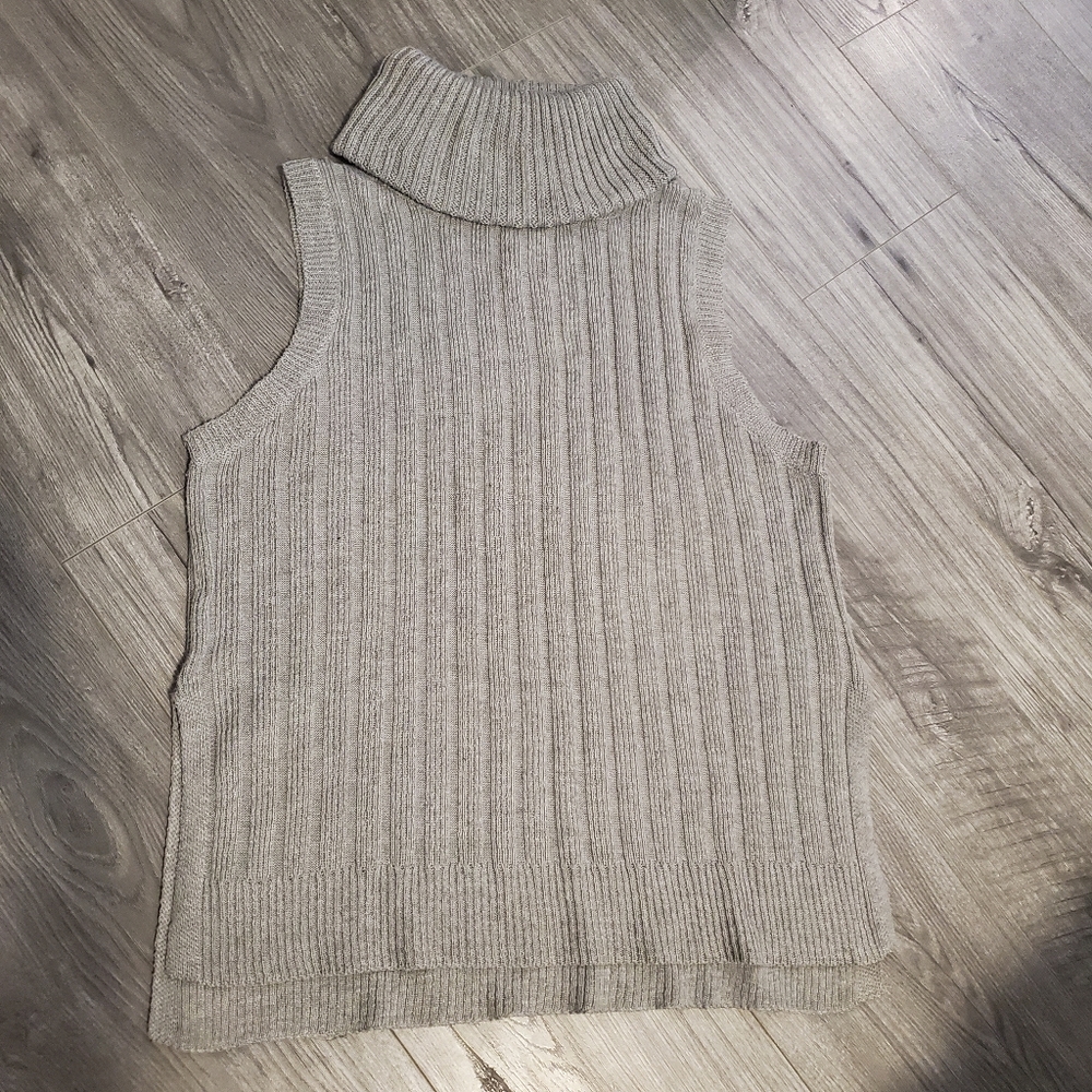 MIA Grey Sleeveless Turtleneck